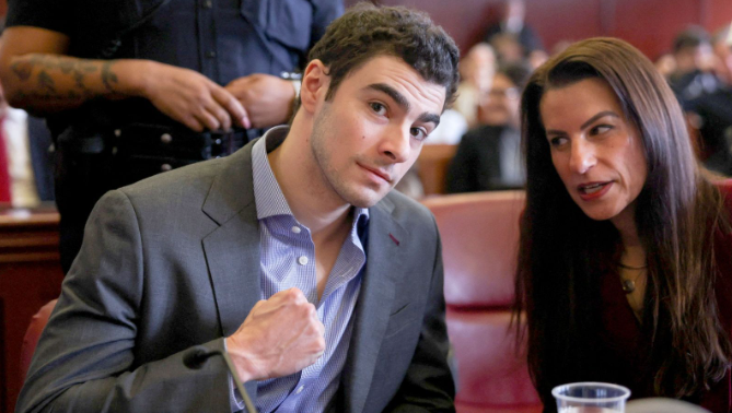 Luigi Mangione’s Notes Reveal Alleged Plot Before US Health CEO Assassination - SurgeZirc UK.