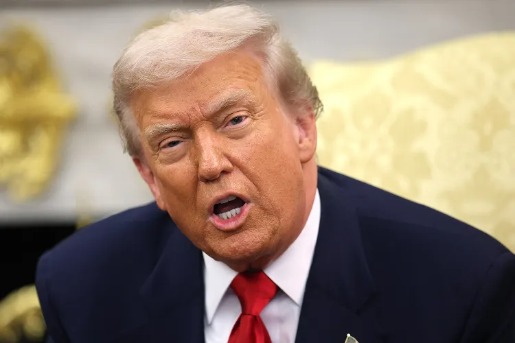 Trump Brands Himself ‘Tariff King’ While Threatening New Levies Over Greenland - SurgeZirc UK