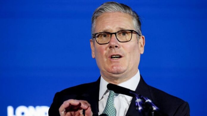 Keir Starmer Accused Of 'Gambling With Young Lives' Over Planned Social Media Ban For Under-16s - SurgeZirc UK